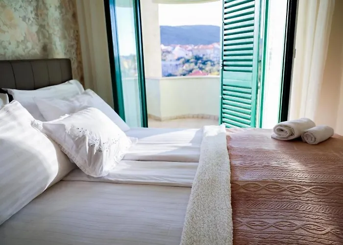 Appartement In With Sea View, Balcony, Air Conditioning, Wi-fi *