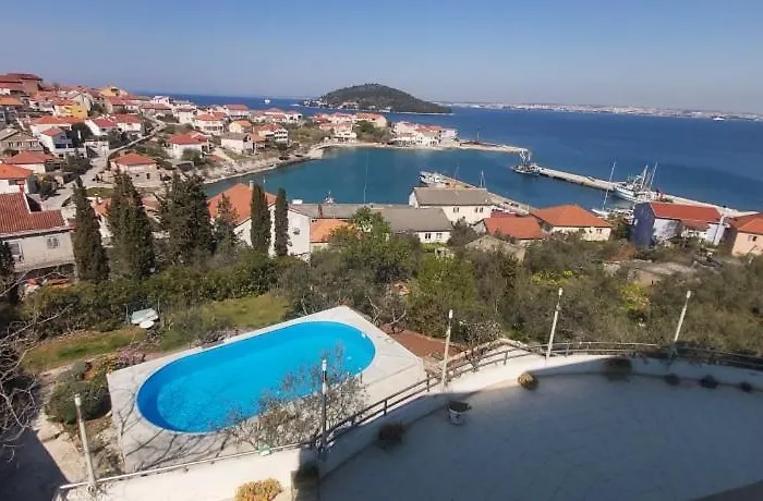 In With Sea View, Balcony, Air Conditioning, Wi-fi *