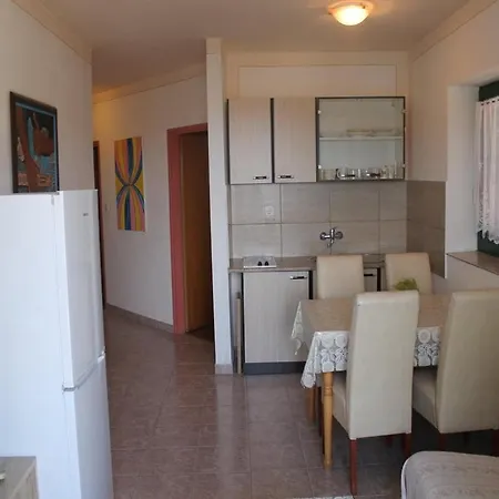 Apartament In With Sea View, Balcony, Air Conditioning, Wi-fi