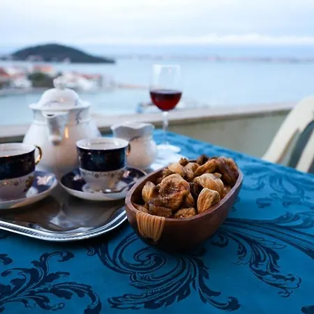 In With Sea View, Balcony, Air Conditioning, Wi-fi Apartament Kali