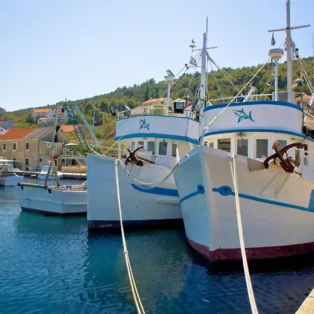 In With Sea View, Balcony, Air Conditioning, Wi-fi *