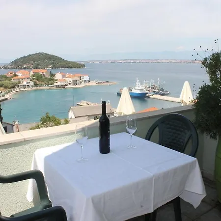 In With Sea View, Balcony, Air Conditioning, Wi-fi