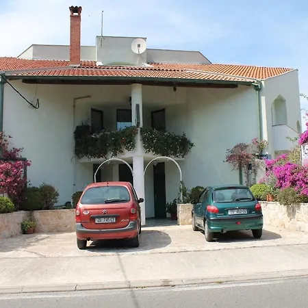 In With Sea View, Balcony, Air Conditioning, Wi-fi *