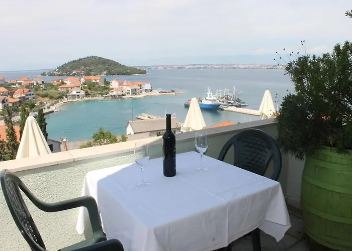 In With Sea View, Balcony, Air Conditioning, Wi-fi