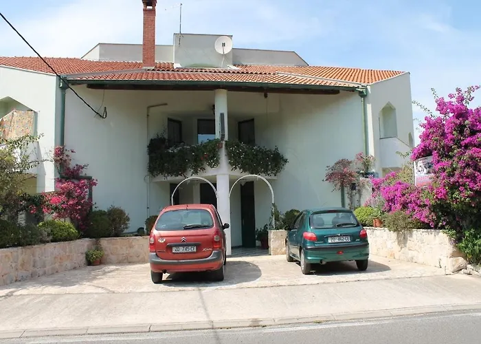 In With Sea View, Balcony, Air Conditioning, Wi-fi *